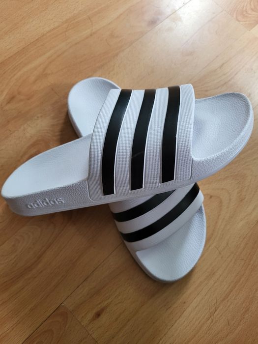 Sprzedam klapki adidas