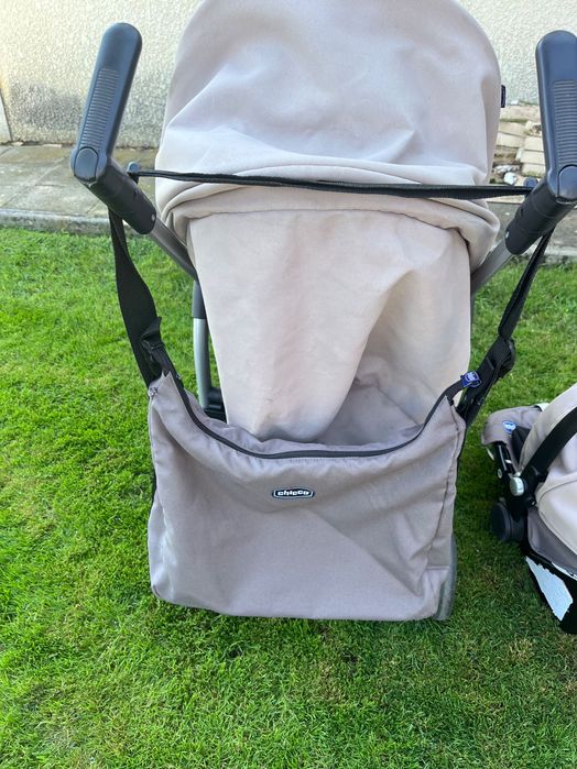 Carrinho e ovo bebé