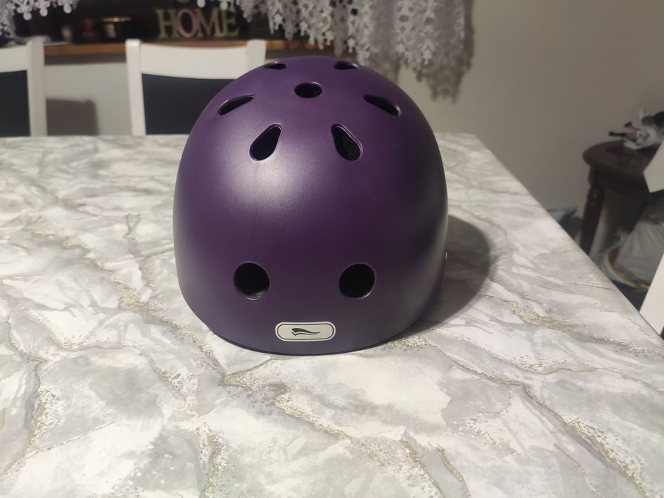 Kask do jazdy na rolkach S/M 48-54