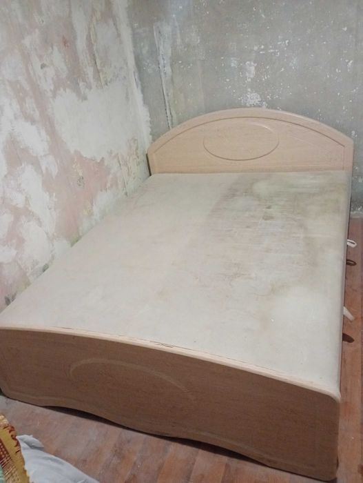 Продам кровать або матрац окремо