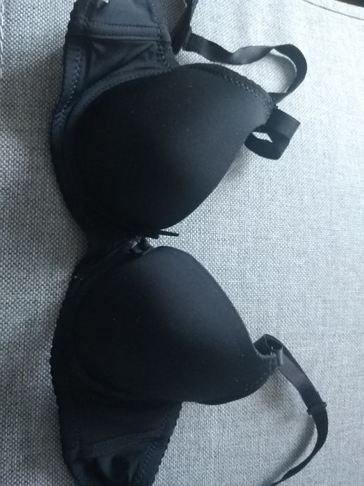 Biustonosz 75B czarny