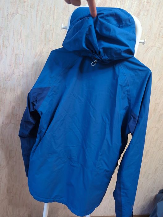 Куртка вітровка Berghaus gore-tex S M розмір