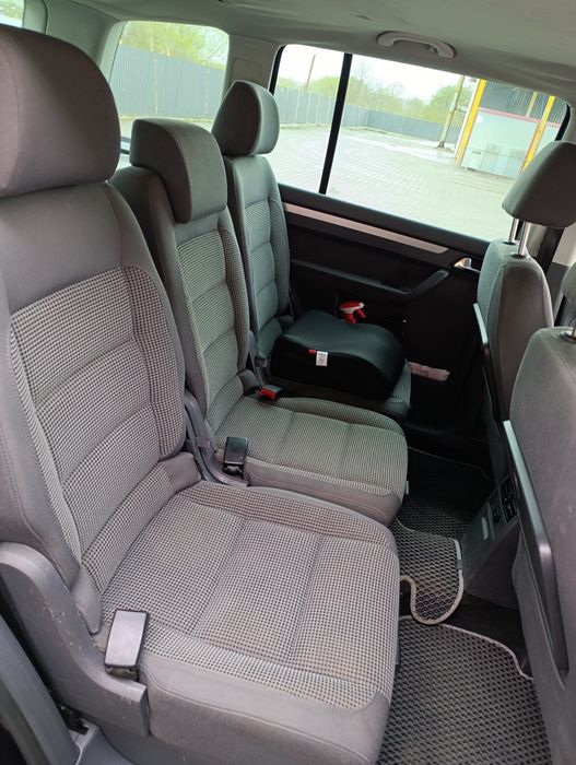Фольксваген Volkswagen Touran 2006 мінівен