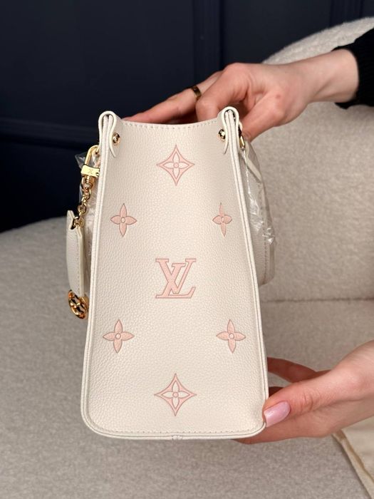 Сумка Louis Vuitton Onthego PM Monogram  Empreinte Beige / Peach