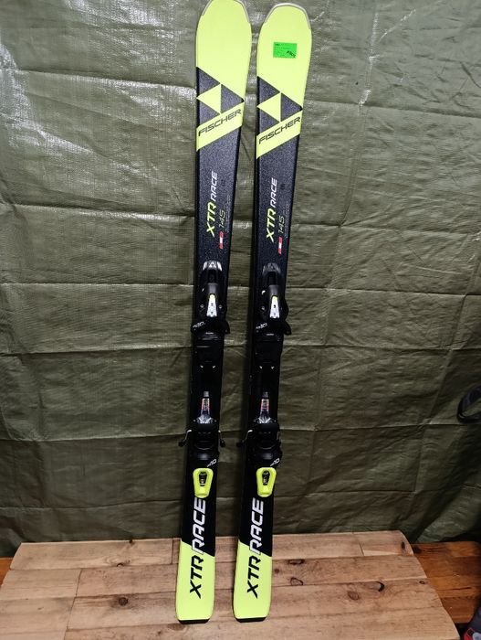 Nr 305 Nowe narty zjazdowe Fischer XTR Race 145 cm Gw