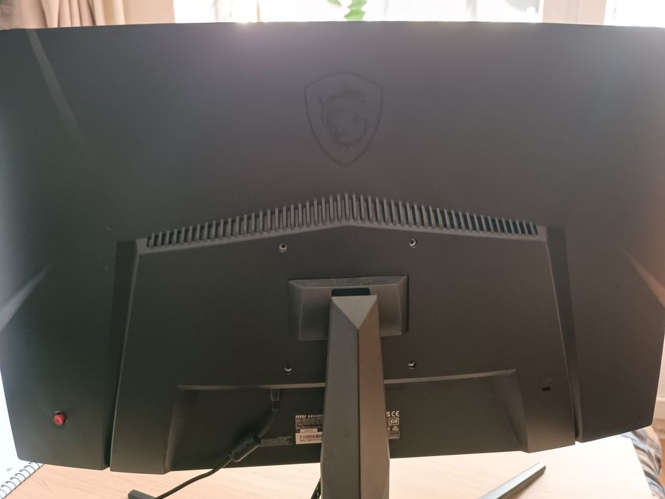 Ігровий монітор MSI G27C4X