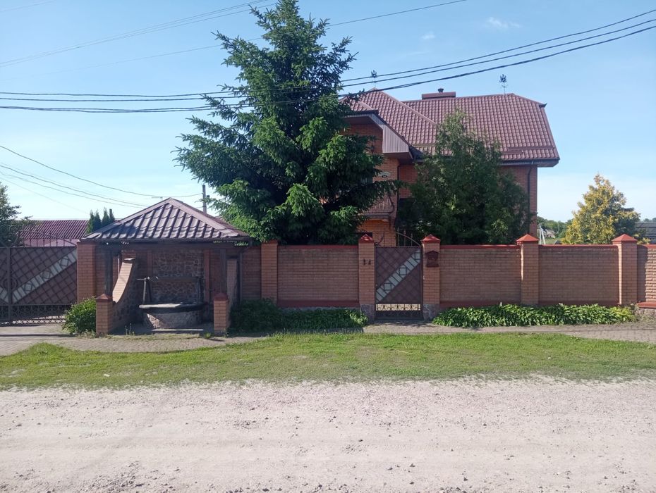 Дом + баня + 3 солнечные электростанции под "Зелёный тариф"+ сад+ виноградник (5 км от Фастова)