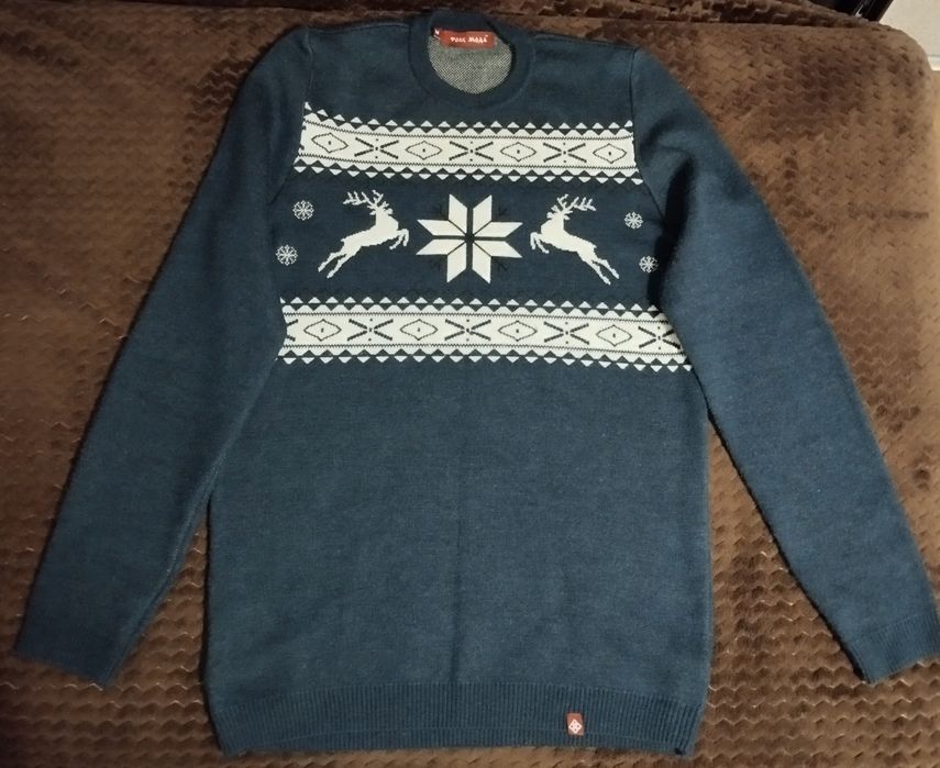 Чоловічий светр з оленями