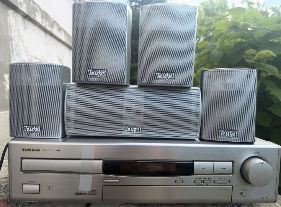 Аудиоресивер Onkyo CR-70R Акустика Teufel