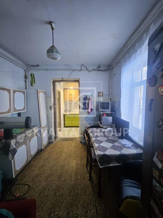 Одноповерховий будинок з ділянкою 9 соток | Гараж та сарай