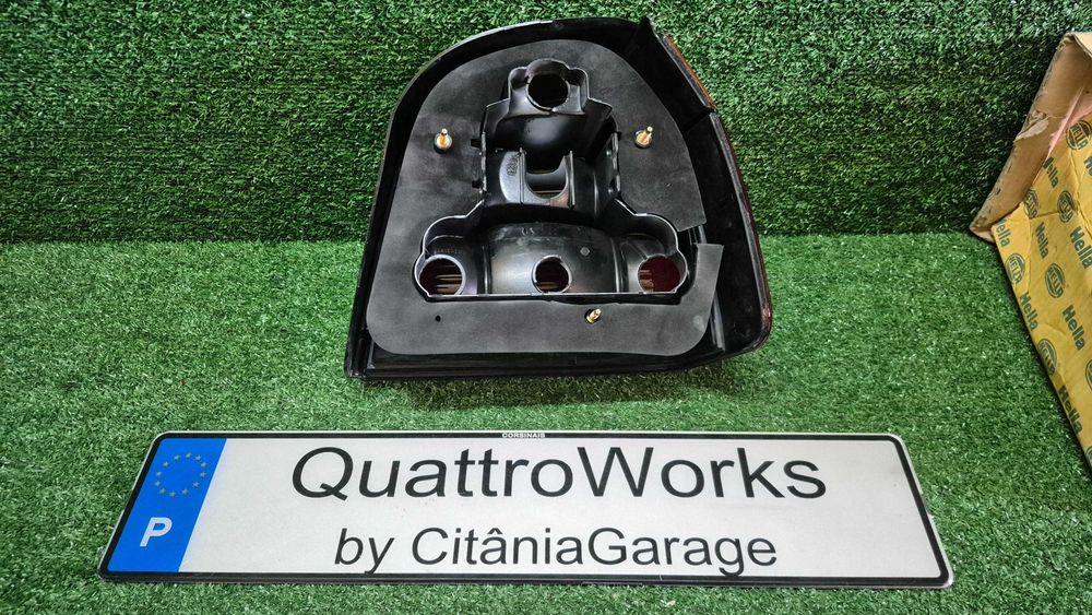 Farolim Traseiro Direito Volkswagen Golf III 1991 a 1998 Ref. 9EL139137.061 HELLA NOVO