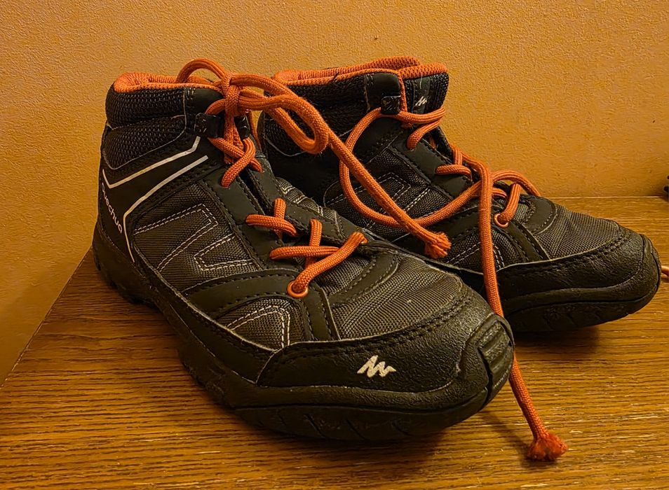 Wysokie buty trekkingowe Quechua rozmiar 33