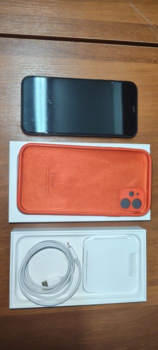 Смартфон iPhone 11