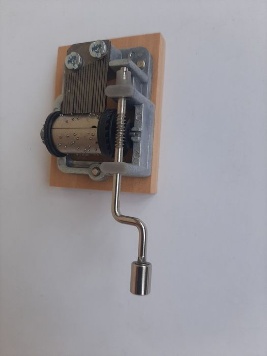 Механизм для музыкальной шкатулки. Германия fridolin.de шарманка