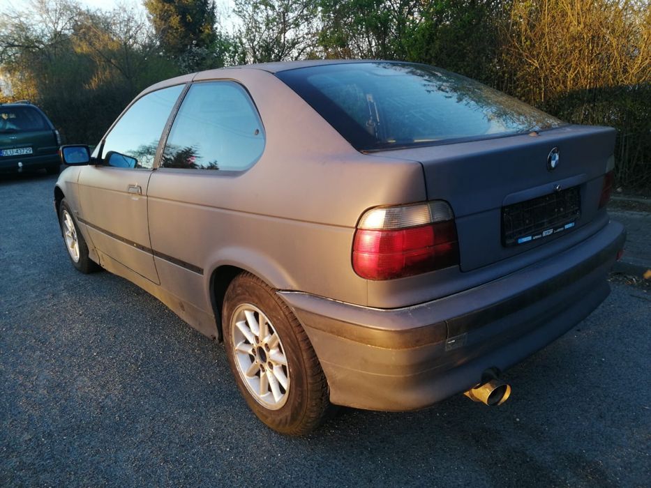 Bmw 318 is compact- drift
