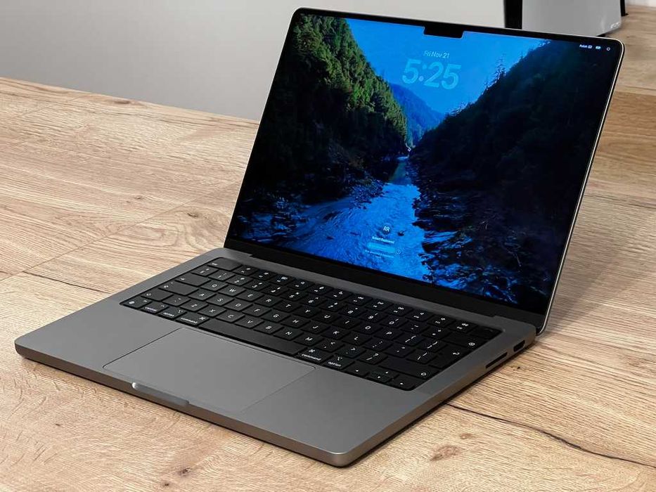 MacBook Pro 14 (2023) M3 16 GB RAM 512 GB SSD