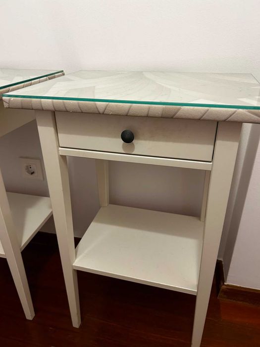 Mesas de cabeceira Ikea - BLÄSTÅSEN
