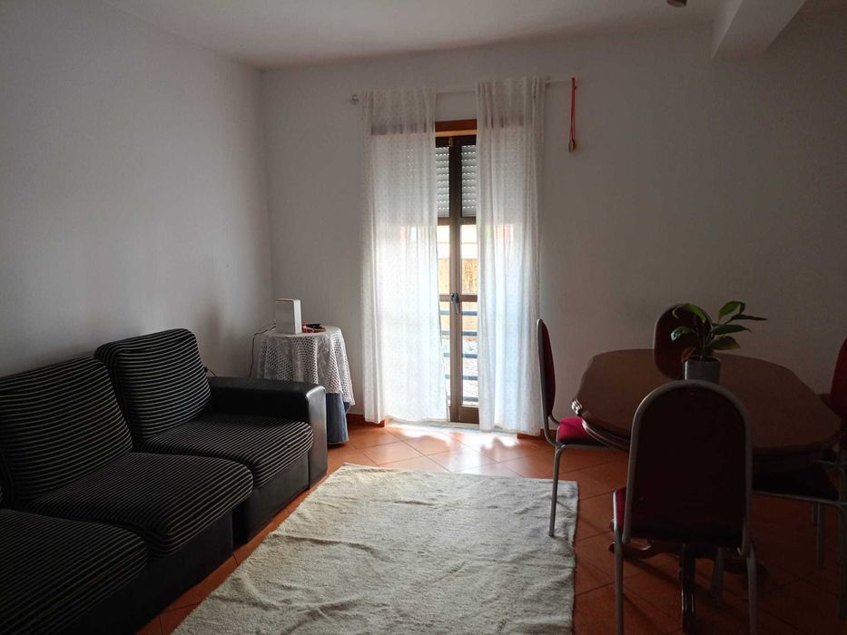 Apartamento T3 mobilado - Agosto - Portalegre - Assentos