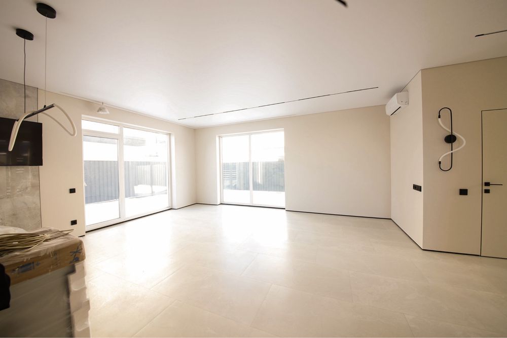 Продаж будинку дуплекс з ремонтом