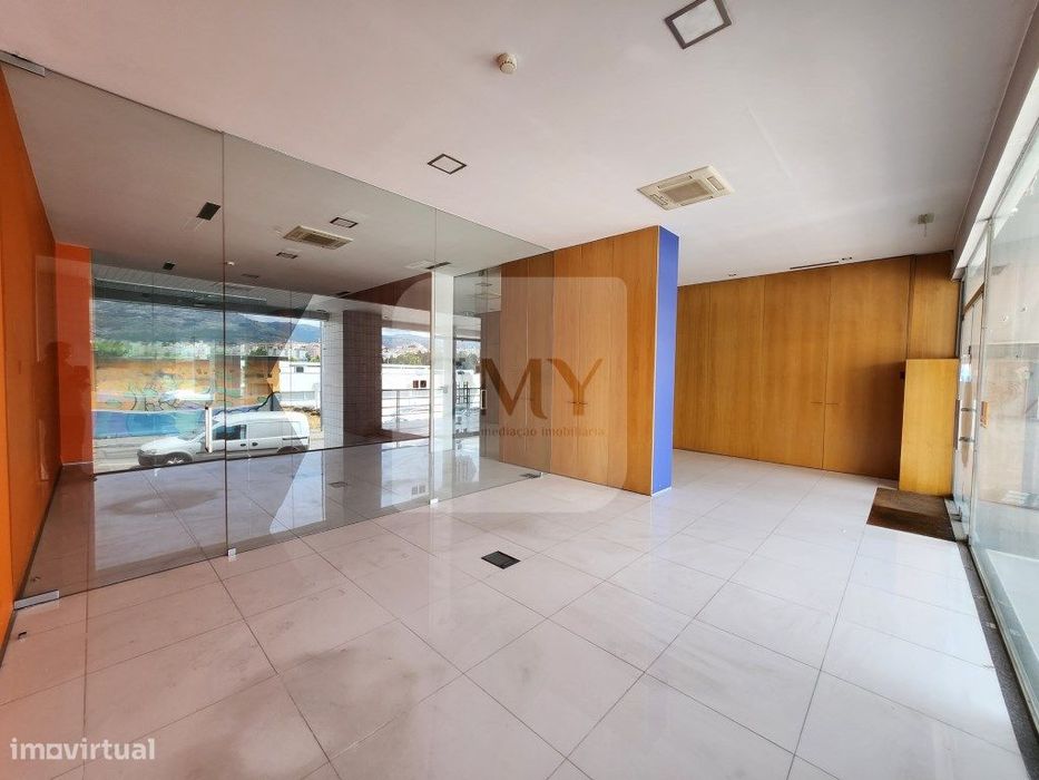 Imóvel Arrendado | Loja de 180m2 Junto ao Nosso Shopping — Vila Real (Nossa Senhora Da Conceição, São Pedro E São Dinis), Vila Real
