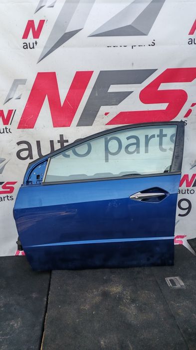 Передні ліві двері honda civic 8 UFO