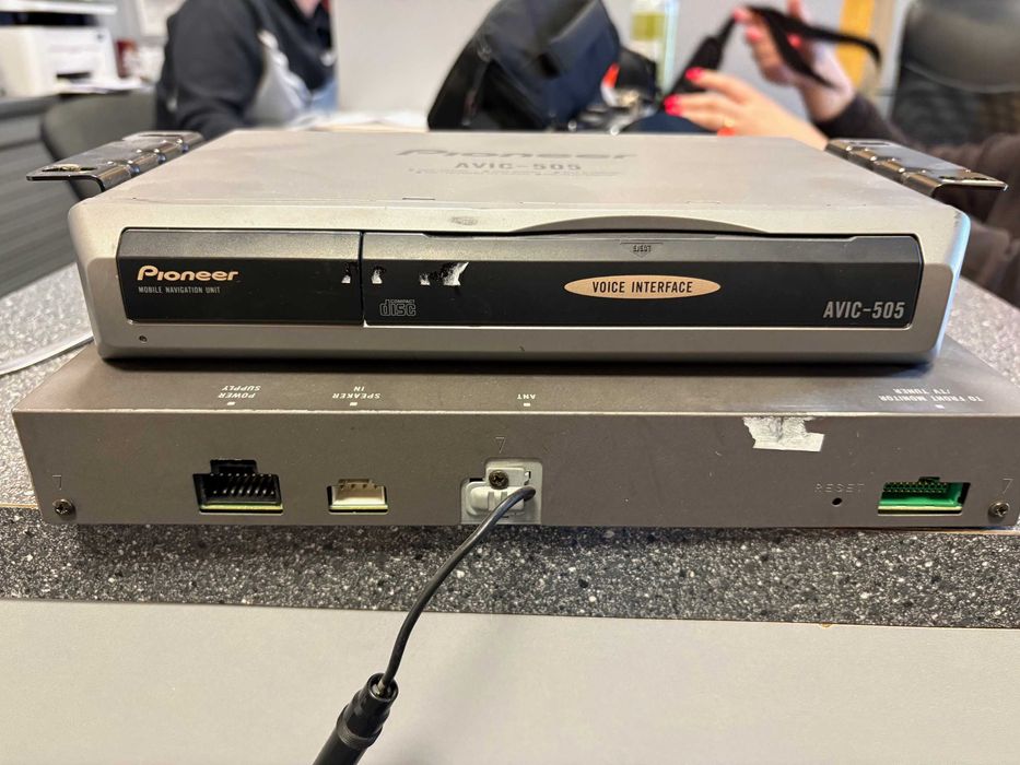 Pioneer avm-p7000r + pioneer avic-505
