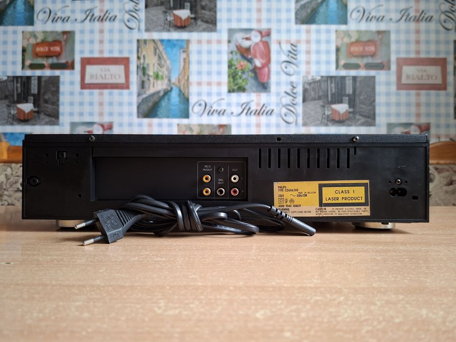 Яркий проигрыватель CD Philips CD604,работоспособность 100%,гарантия!