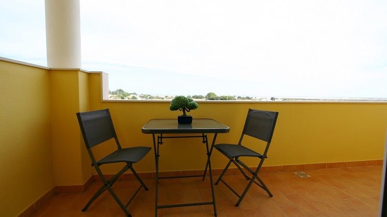 Quarto (suite Formosa) vista mar com piscina na Fuzeta-Moncarapacho