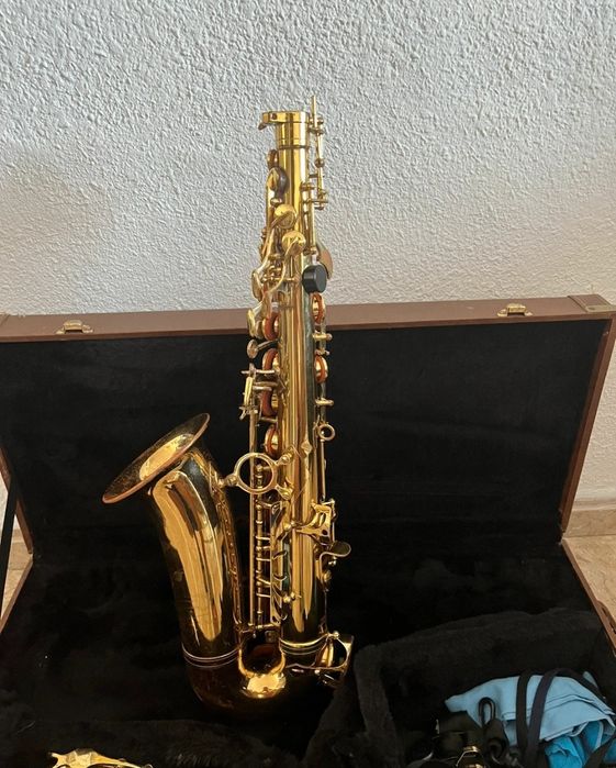 Saxofone alto Conn Selmer Prelude AS700