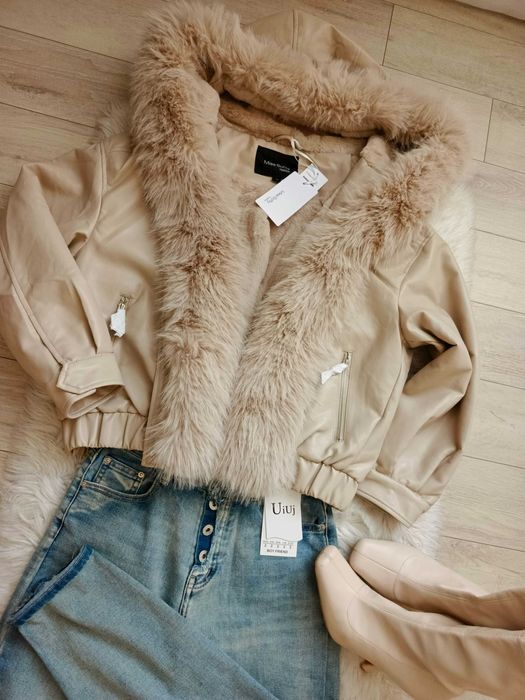Kurtka damska beżowa eko skóra ML z futerkiem kaptur
