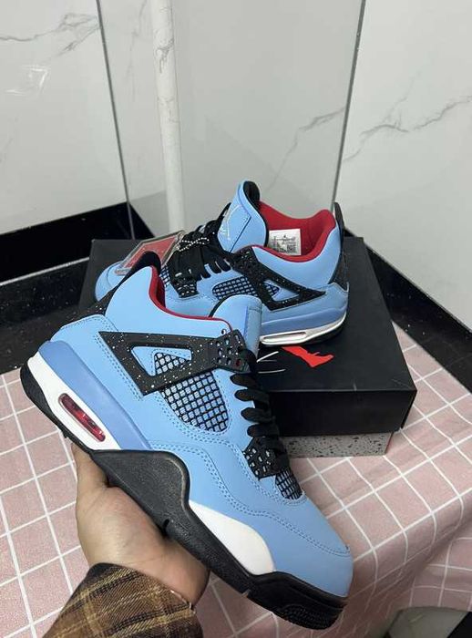 Jordan 4 Retro Travis Scott Cactus Jack R.40.5