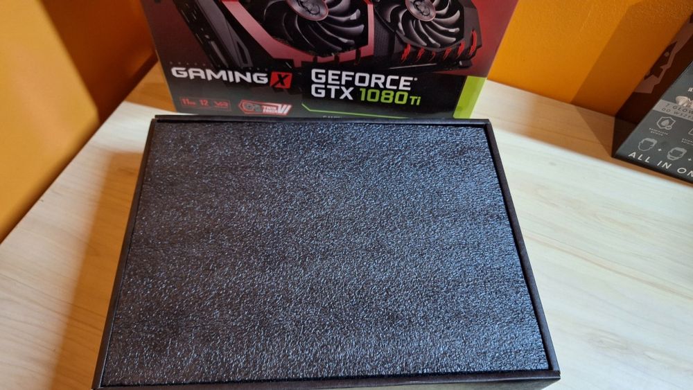 Pudelko od GTX 1080Ti MSI XGaming
