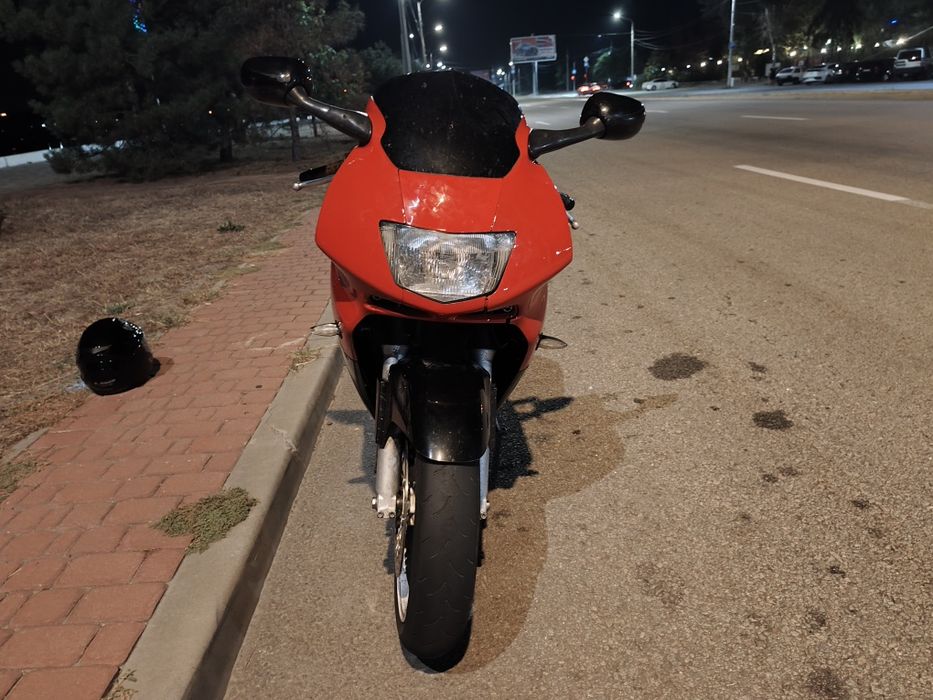 Продам Honda CBR 600F с переоформлением