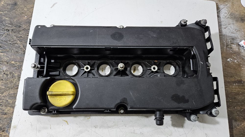 Pokrywa zaworów oryginal z18xer 1.8 140km opel vectra c signum zafira.