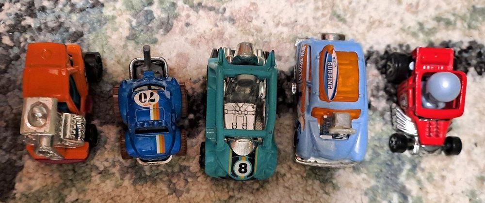 Машинки моделі Hot Wheels