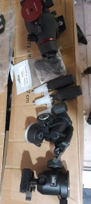 Штатив Manfrotto 055 Carbon Fibre 4-S Tripod (MT055CXPRO4). 
Це 4-сек