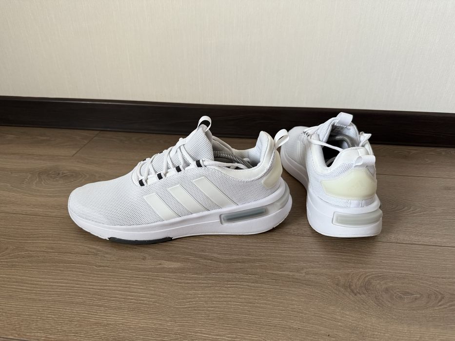 Кросівки adidas 46 розмір