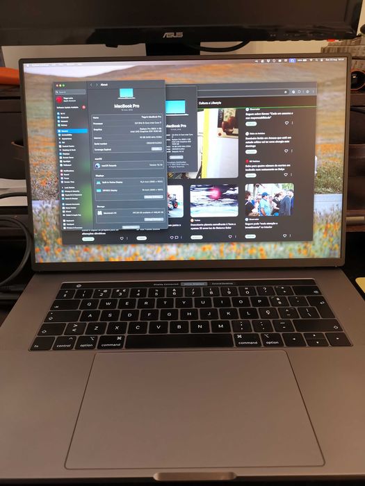 Macbook Pro 15'' 2018 16GB RAM+512GB Disco (só funciona com monitor externo)