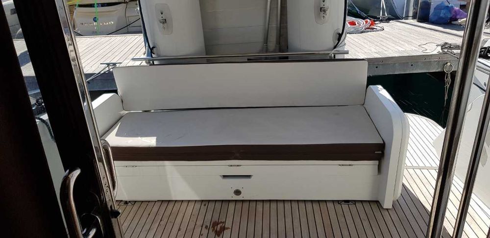 Продам моторну яхту Galeon 380 Fly