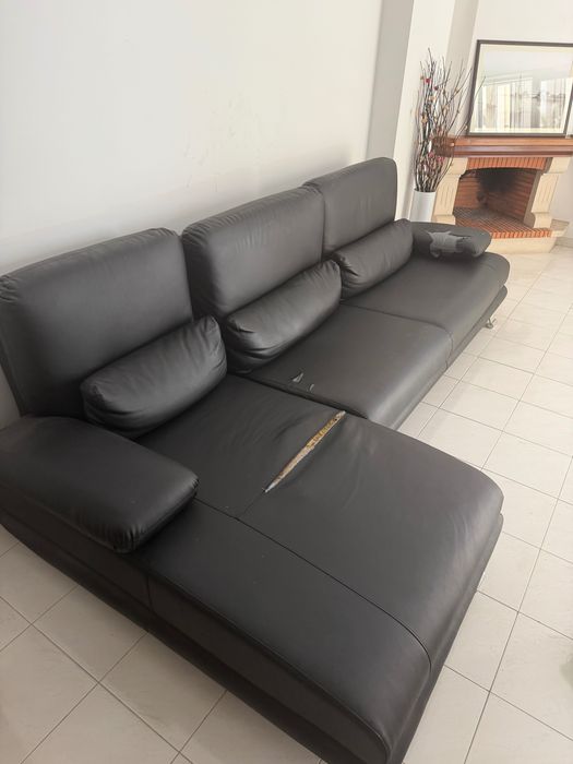 Sofá preto chaise longue