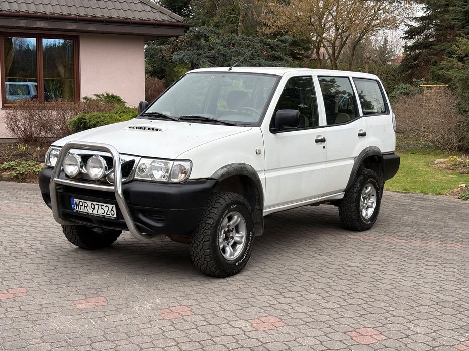 Nissan Terrano nowe opony