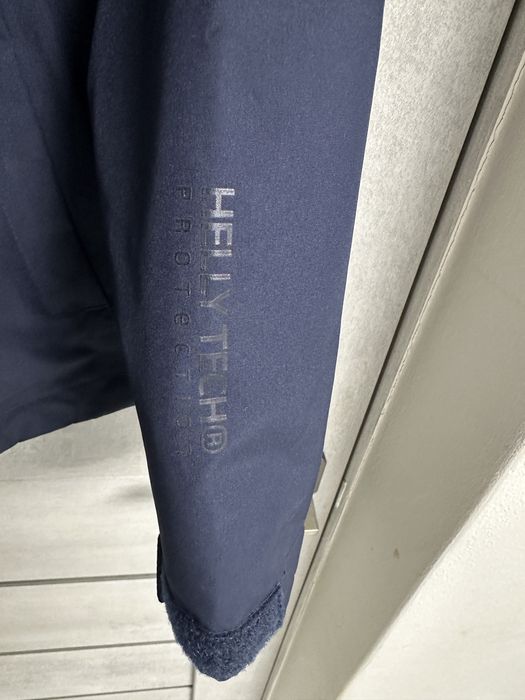 Куртка Helly Hansen M розмір!