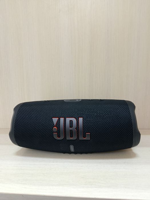 Портативна колонка JBL Charge 5 Black