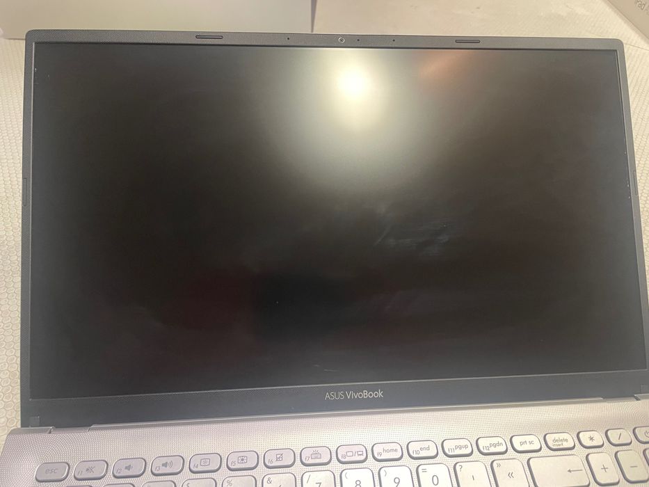 Portátil Asus F512D