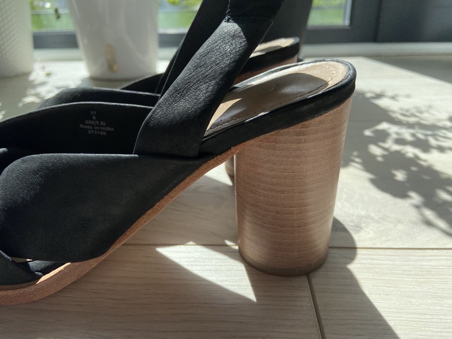 COS sandały na obcasie r. 37 NOWE