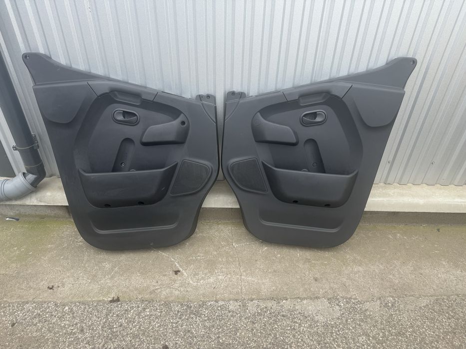 Tapicerka boczek lewy prawy Renault Master IV Movano B Nv400