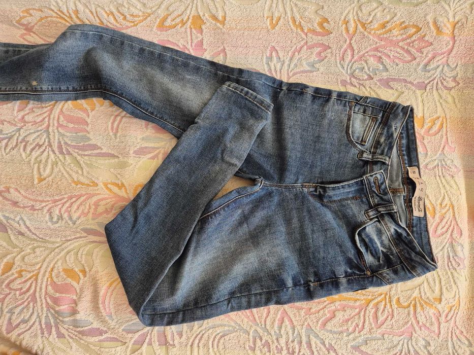 Джинси скіні тягнутся 10-12 р