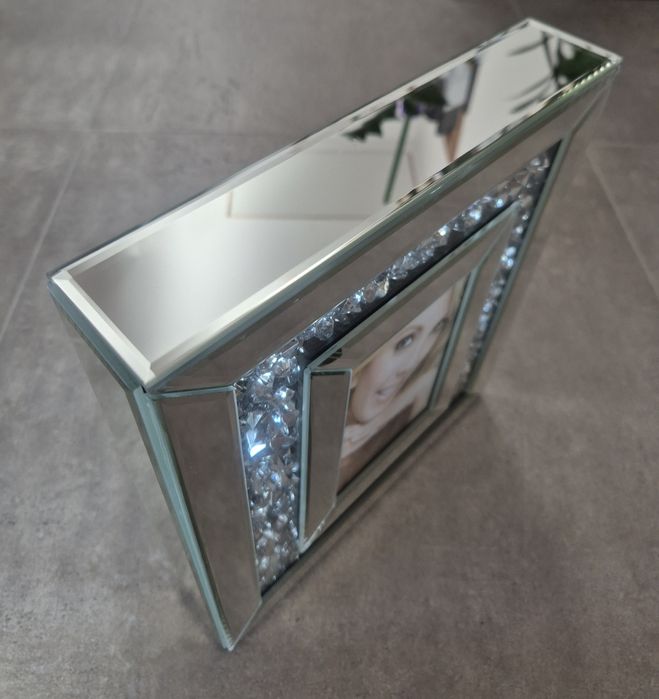 Lustrzana ramka na zdjęcia