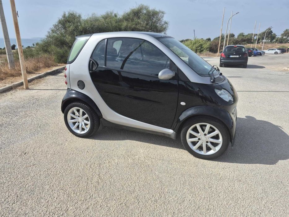 Vendo SMART FORTWO COUPÉ em Excelente estado de Conservação