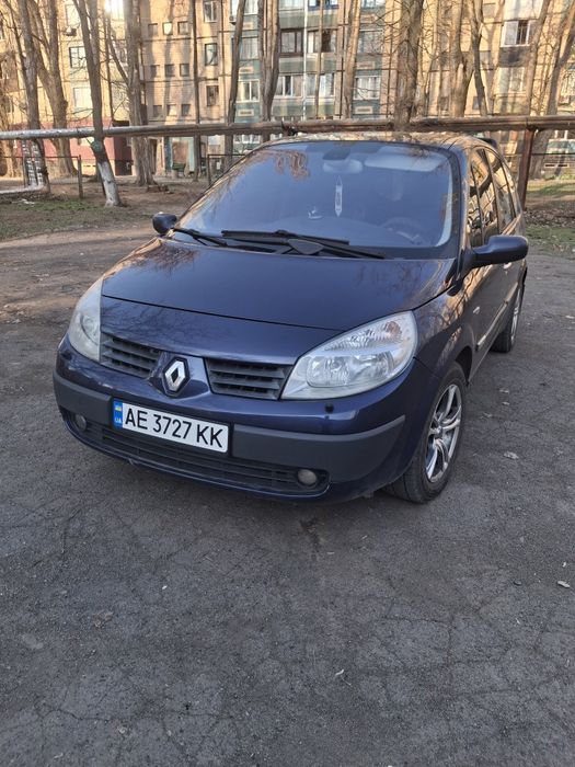 Продам Renault Grand 2.2004 р. Авто в гарному та доглянутому стані.0998187170